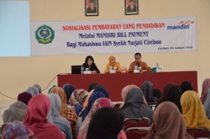 Wakil Rektor III beserta perwakilan BANK Mandiri Presentasi Program Bill Payment