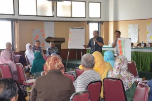 Hasan Saefullah, M.Ag dan Drs. H. Mahfudz, M.Ag 