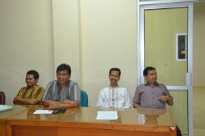 Dr. Hajam, M. Ag didampingi Wadek III Fak. UAD dan ITK.