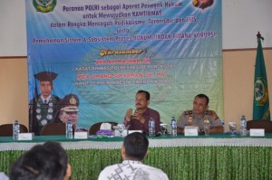AKP. Ali Mashar, SH dan IPDA. Omang Suparman, SH., MA sebagai Narasumber seminar.