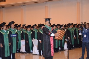 Pembacaan Ikrar Sarjana & Magister pada acara Wisuda Sarjana dan Magister ke-XI.