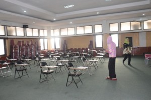 Tim Assesor PLP Assesment Center UIN Syarif Hidayatullah Jakarta mempersiapkan sarana untuk pelaksanaan Assesment Tahun 2016.
