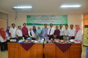 Berpose bersama Tim Assesor BAN-PT dengan Direktur Pascasarjan bersama Tim.