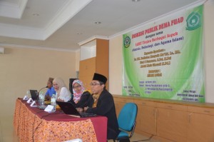 Dr. KH. Fadlolan Musyafa Mu'thi, LC., MA., Rini S Sumarso, S.Psi., M. Psi, Abdul Muiz Ghozali, M. Pd.I sebagai Keynote Speaker dalam acara Dialog Publik DEMA FUAD.