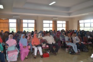 Suasana peserta Dialog Publik DEMA FUAD Tahun 2016.