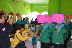 Para Kafilah atau Kontestan memasuki ruangan dalam acara pembukaan GBA HMJ PBA FITK Tahun 2016.