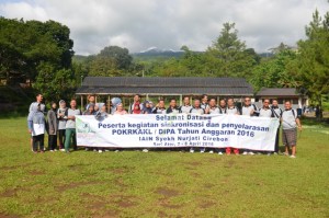 Foto bersama dalam acara Outbond di kawasan SariAter Hotel & Resort Subang Jawa Barat Tahun 2016.