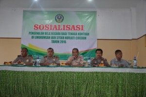 Drs. Imron Rosyadi, MM memberikan sambutan dan sekaligus membuka