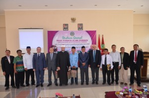 Foto bersama usai acara Studium General Prodi PERDAIS IAIN Syekh Nurjati Cirebon Tahun 2016.