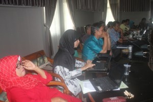 Pembahasan Kurikulum KKNI LPM dengan Para Dekan, Wadek, Kajur, Sekjur dan Staff Fakultas/ Jurusan Tahun 2016.