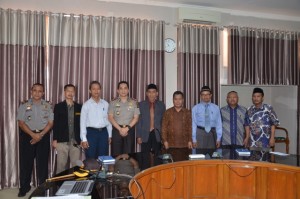 Foto bersama usai acara kunjungan silaturahim Kapolres Cirebon Kota ke IAIN Syekh Nurjati Cirebon Tahun 2016.