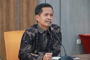 Prof. Dr. Hajam, M.Ag.