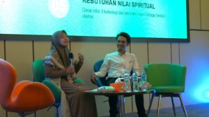 Dr. Dewi Laela Hilyatin, S.E., M.S.I dan A. Fahmi Latief Putra, S.P., M.P.