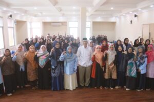 Foto bersama Manaqib Ulama Perempuan