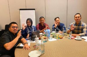 Arief Pradhana, dosen UIN Siber Syekh Nurjati Cirebon, mengikuti Lokakarya Implementasi Prinsip Bisnis dan Hak Asasi Manusia untuk ASN Muda di Surabaya.