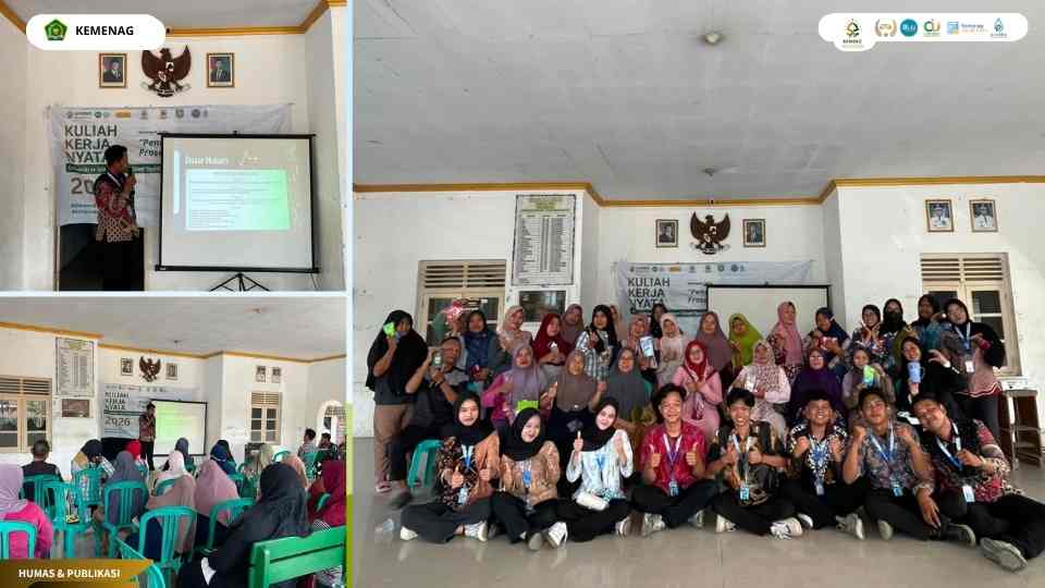 Mahasiswa KKN Kelompok 104 UIN Siber Syekh Nurjati Cirebon memberikan sosialisasi pendampingan proses produk halal di Balai Desa Kalimaro.