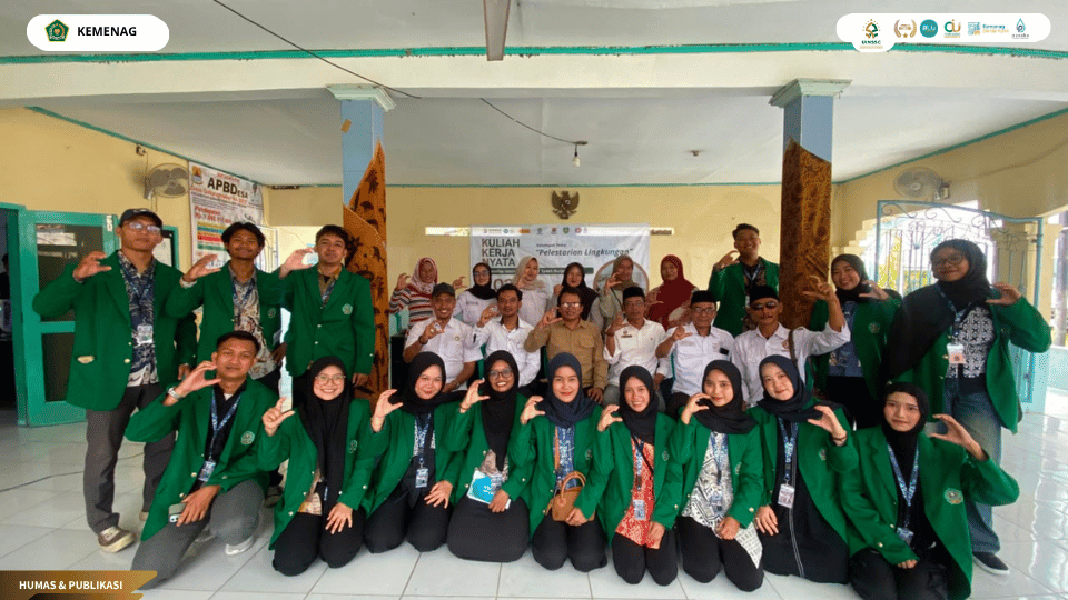 Opening Ceremony KKN Kelompok 133 UIN Siber Syekh Nurjati Cirebon bersama Pemerintah Desa Gebang Mekar di Balai Desa.
