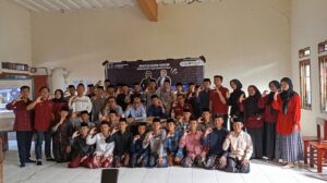 PKBH UIN Siber Cirebon memperkuat literasi hukum dan perlindungan anak melalui penyuluhan di MA Nahdhatul Umam Kempek.