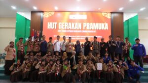 Pembina UKK Gerakan Pramuka UIN Siber Syekh Nurjati Cirebon memberikan motivasi kepada peserta HUT ke-37.