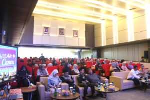 Peserta mengikuti pelatihan pemanfaatan Canva dan Artificial Intelligence pada #NyatAInDiCanva Roadshow di UIN Siber Syekh Nurjati Cirebon.