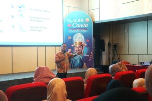 Peserta mengikuti pelatihan pemanfaatan Canva dan Artificial Intelligence pada #NyatAInDiCanva Roadshow di UINSSC
