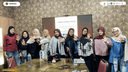 Relawan PSGAD UIN Siber Syekh Nurjati Cirebon mengikuti Pelatihan Konseling Sebaya Pertemuan 2 di Sekretariat PSGAD.