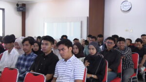 Calon wisudawan FEBI mengikuti bimbingan karier