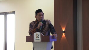 Dekan FEBI membuka kegiatan Bimbingan Karier Wisudawan FEBI