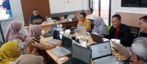 Dosen FEBI UIN Siber Syekh Nurjati Cirebon mengikuti hari kedua Workshop Digitalisasi Modul Ajar di Smart Class Gedung FEBI.