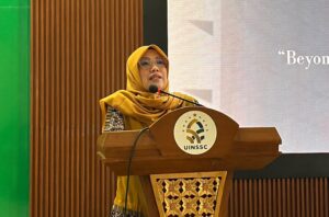 Dr. Naila Farah, M.Ag.