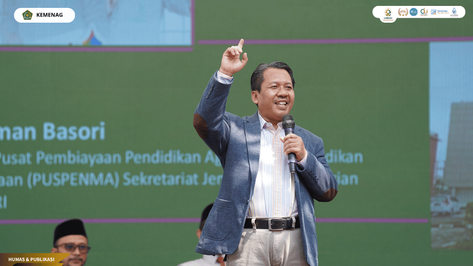 Dr. Ruchman Basori memberikan materi PBAK 2026 UIN Siber Cirebon
