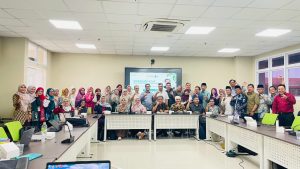 FITK UIN Siber Cirebon melaksanakan pembekalan Kurikulum Berbasis Cinta bagi dosen.