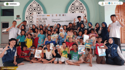 Festival Literasi KKN 70 UIN Siber Cirebon Hadirkan Pustaka Keliling, Ajak Anak Pegambiran Gemar Membaca UIN Siber Cirebon – Mahasiswa KKN Kelompok 70 UIN Siber Syekh Nurjati Cirebon menghadirkan