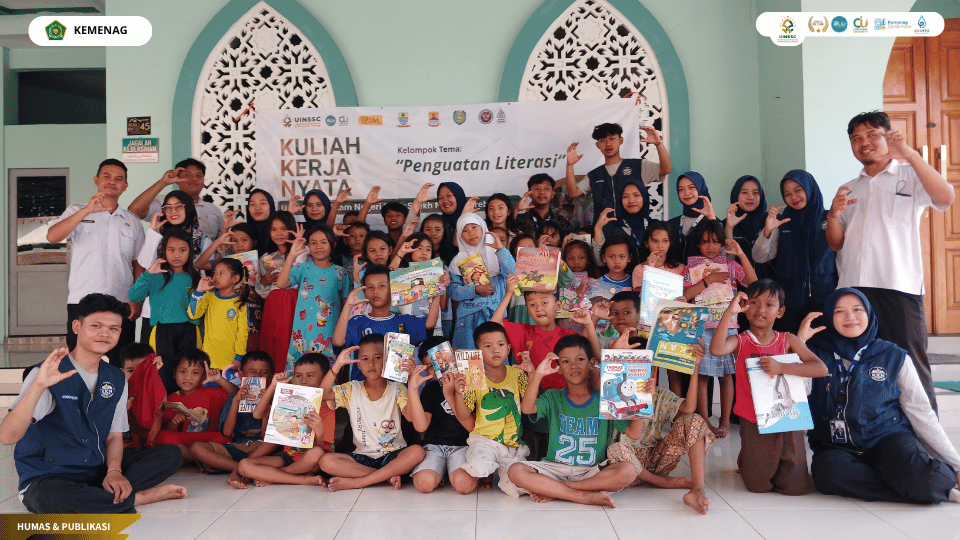Festival Literasi KKN 70 UIN Siber Cirebon Hadirkan Pustaka Keliling, Ajak Anak Pegambiran Gemar Membaca UIN Siber Cirebon – Mahasiswa KKN Kelompok 70 UIN Siber Syekh Nurjati Cirebon menghadirkan