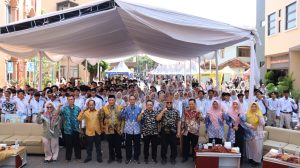 Foto Bersama Mahasiswa baru FEBI UIN Siber Syekh Nurjati Cirebon mengikuti PBAK 2026