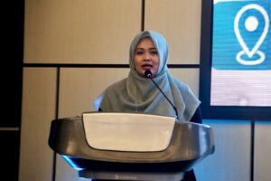 Ivo Dinasta Yanuar memberikan sambutan pada Seminar Internasional Go Viral Go International UIN Siber Syekh Nurjati Cirebon.