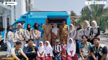 KKN 11 UIN Siber Cirebon melaksanakan Perpustakaan Keliling di Desa Astanajapura