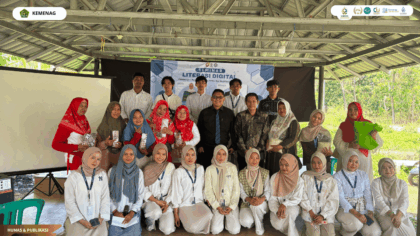 KKN 37 UIN Siber Cirebon menggelar seminar literasi digital bagi masyarakat Desa Klayan