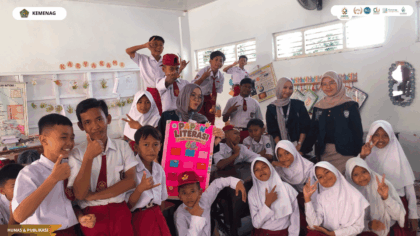 KKN 60 UIN Siber Cirebon melaksanakan Program Papan Literasi di SDN 1 Gegesik Wetan