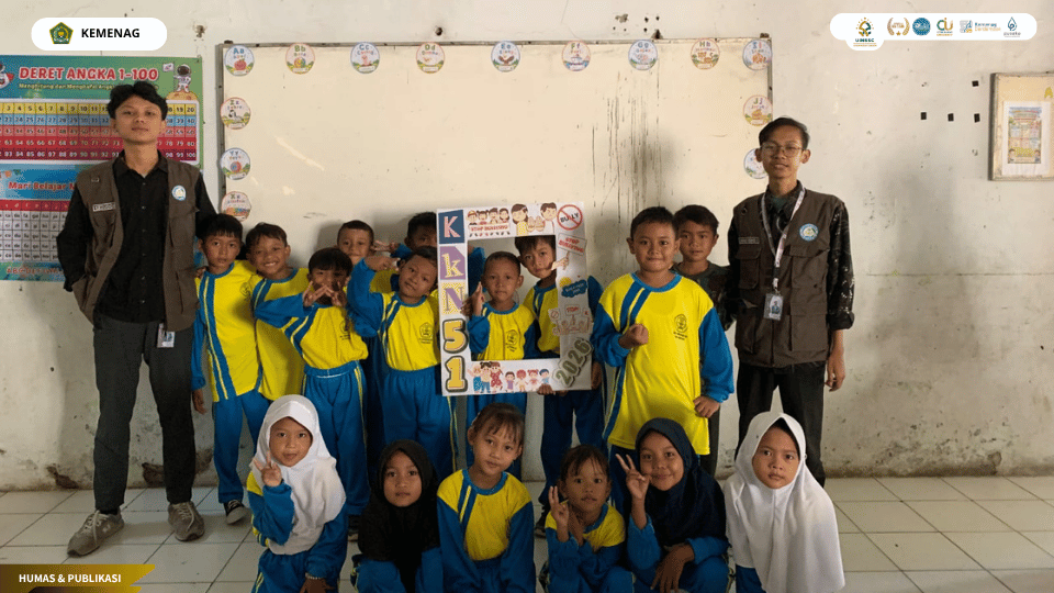 Kegiatan edukasi anti bullying mahasiswa KKN Kelompok 51 di SD Negeri 1 Panguragan Lor