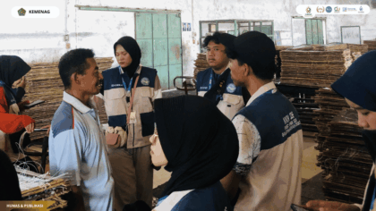 Mahasiswa KKN 126 UIN Siber Cirebon mengunjungi industri sohun dan mempelajari pengelolaan limbah organik di Banjarwangunan
