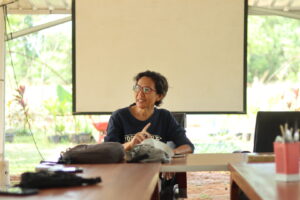 Pendiri Yayasan Wangsakerta, Farida Mahri