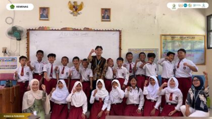 KKN 131 UIN Siber Syekh Nurjati Cirebon Edukasi Pemilahan Sampah kepada Siswa SDN Kesenden