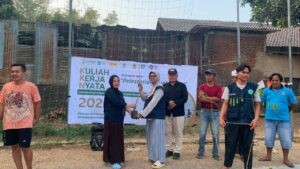 KKN 144 UIN Siber Cirebon Tanam 65 Bibit Pohon di Desa Palir, Semarakkan Kemerdekaan dengan Aksi Hijau