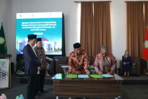Disaksikan Menag, UIN Bandung dan UIN Siber Cirebon Teken MoU dengan Hartford International University AS