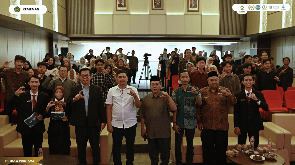 Grand Opening FESTRAB ASEAN 2026 di Auditorium Siber UIN Siber Syekh Nurjati Cirebon.