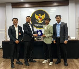Hukum Ekonomi Syariah UIN Siber Cirebon saat kunjungan akademik ke Mahkamah Konstitusi Jakarta.