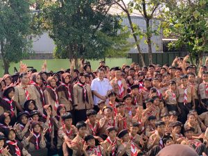 Mahasiswa PLP UIN Siber Cirebon Turut Seru di Jelajah Alam Alih Pangkal SMPN 8 Kota Cirebon