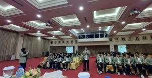 Mahasiswa Hukum Ekonomi Syariah UIN Siber Cirebon mengikuti pemaparan mengenai peran Komisi Yudisial.