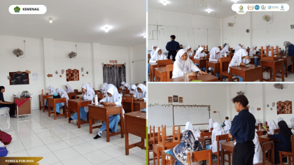 Mahasiswa PLP UIN Siber Cirebon membantu mengawasi pelaksanaan Sumatif Tengah Semester di SMK Farmasi Muhammadiyah Cirebon.